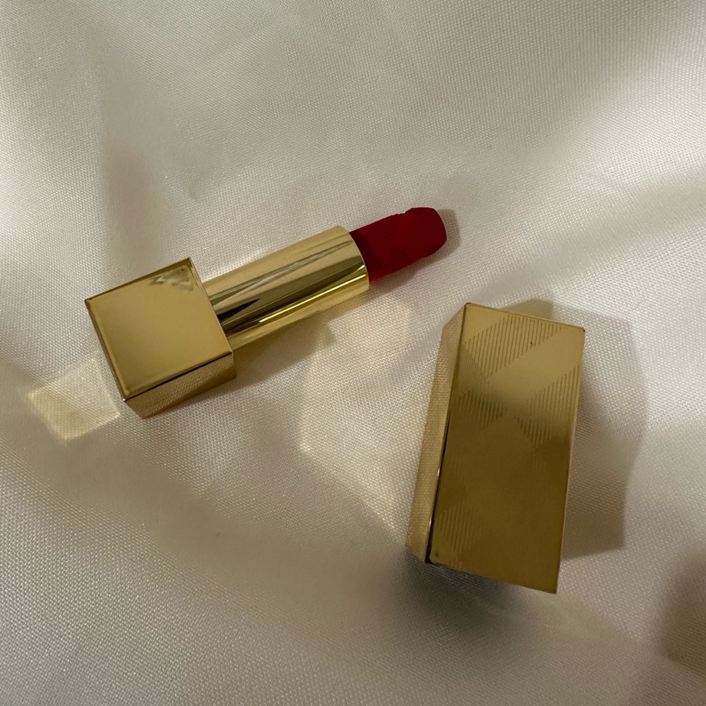 New Burberry Lipstick in the shade 109 matte military red